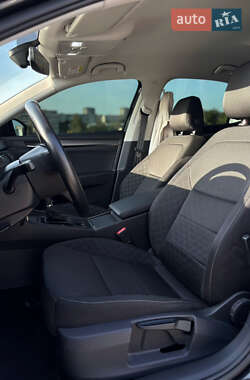 Лифтбек Skoda Superb 2016 в 