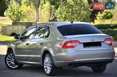 Лифтбек Skoda Superb 2013 в 