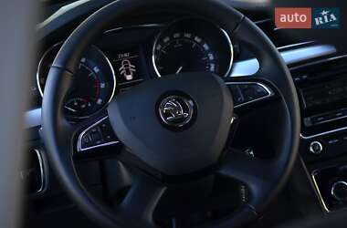 Лифтбек Skoda Superb 2013 в 