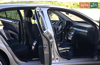 Лифтбек Skoda Superb 2013 в 