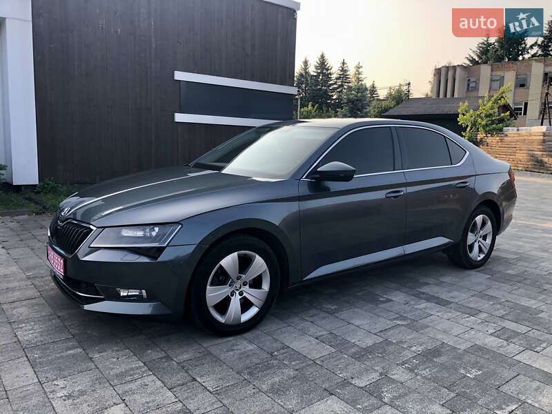 Лифтбек Skoda Superb 2017 в Тячеве