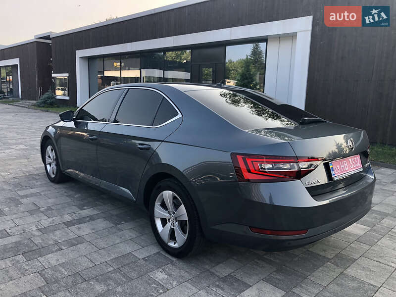 Лифтбек Skoda Superb 2017 в Тячеве