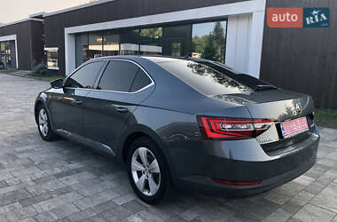 Лифтбек Skoda Superb 2017 в 