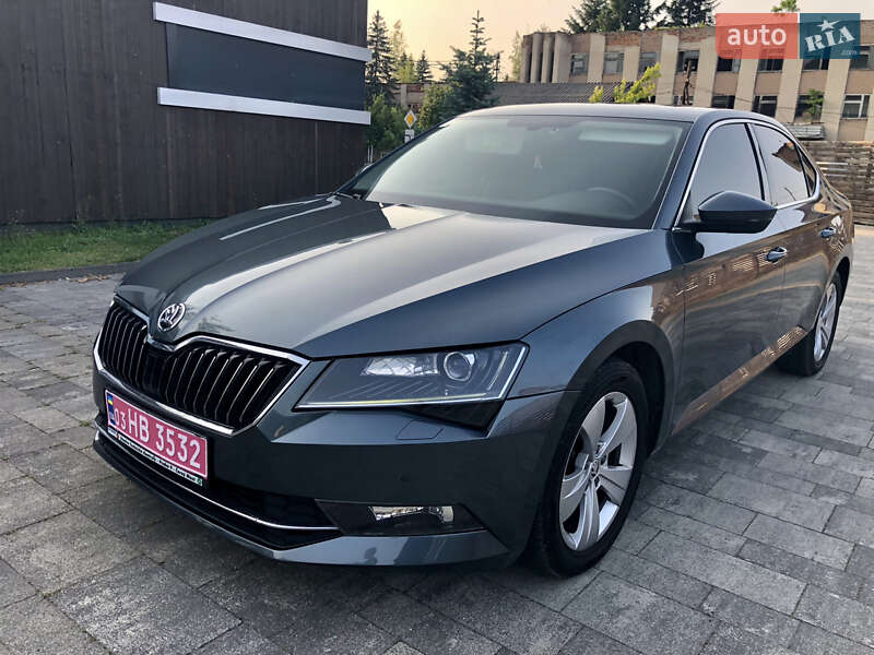 Лифтбек Skoda Superb 2017 в Тячеве
