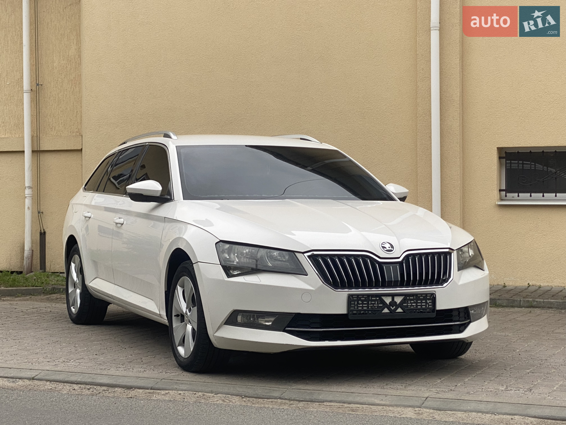 2017 Skoda Superb - мініатюра 12
