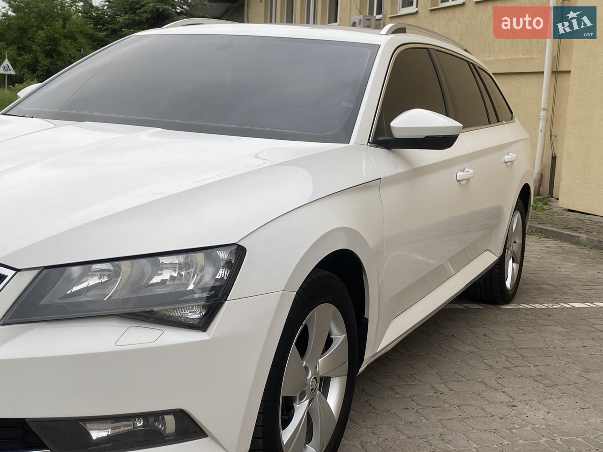 2017 Skoda Superb - мініатюра 18