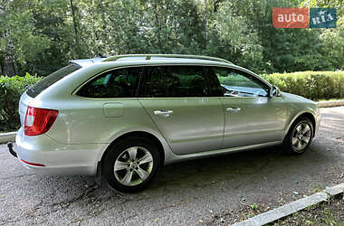 Универсал Skoda Superb 2011 в 