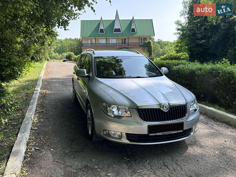 Skoda Superb 2011