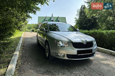Универсал Skoda Superb 2011 в 