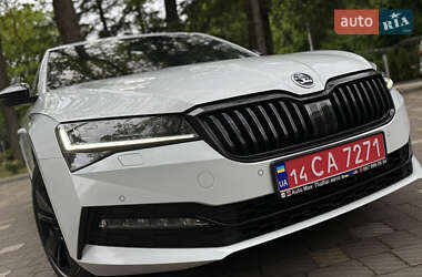 Лифтбек Skoda Superb 2021 в 
