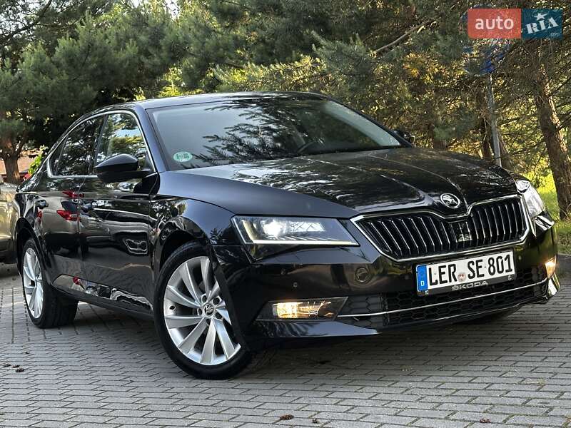Ліфтбек Skoda Superb 2016 в 