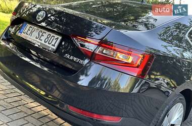 Ліфтбек Skoda Superb 2016 в 