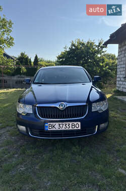 Лифтбек Skoda Superb 2009 в Рава-Русской