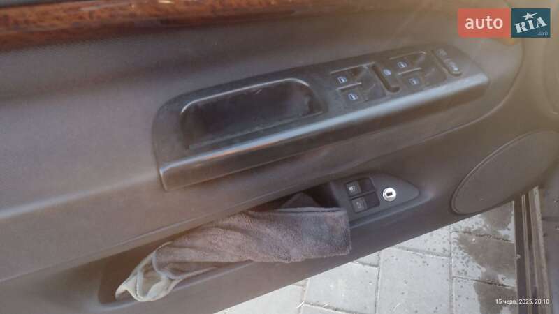 Лифтбек Skoda Superb 2004 в Виноградове
