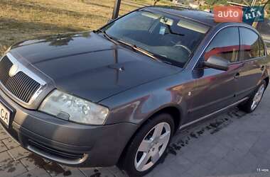 Ліфтбек Skoda Superb 2004 в Виноградові