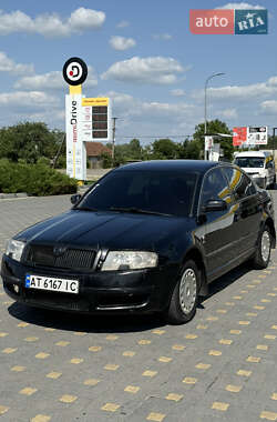 Лифтбек Skoda Superb 2004 в 