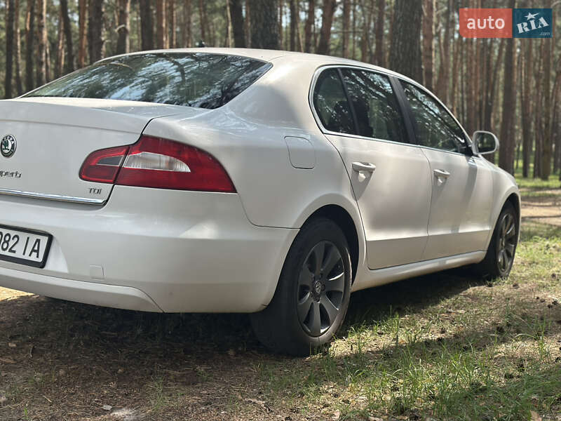 Лифтбек Skoda Superb 2011 в Сумах