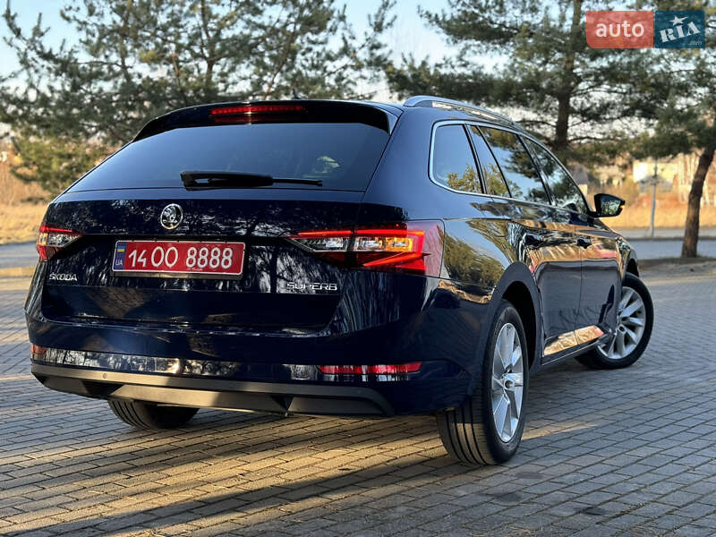 Универсал Skoda Superb 2018 в Дрогобыче