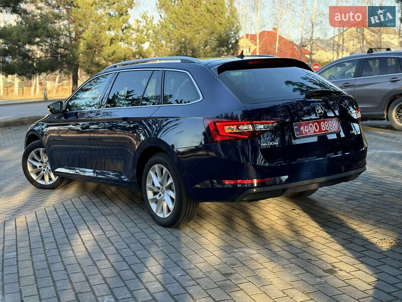 Универсал Skoda Superb 2018 в Дрогобыче