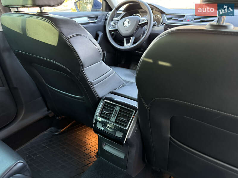 Универсал Skoda Superb 2018 в Дрогобыче