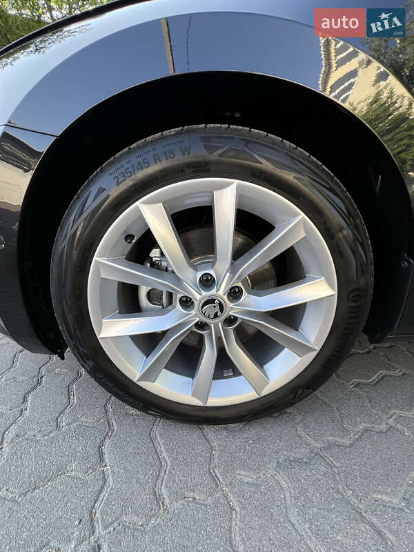 Универсал Skoda Superb 2018 в Луцке