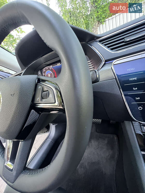 Универсал Skoda Superb 2018 в Луцке
