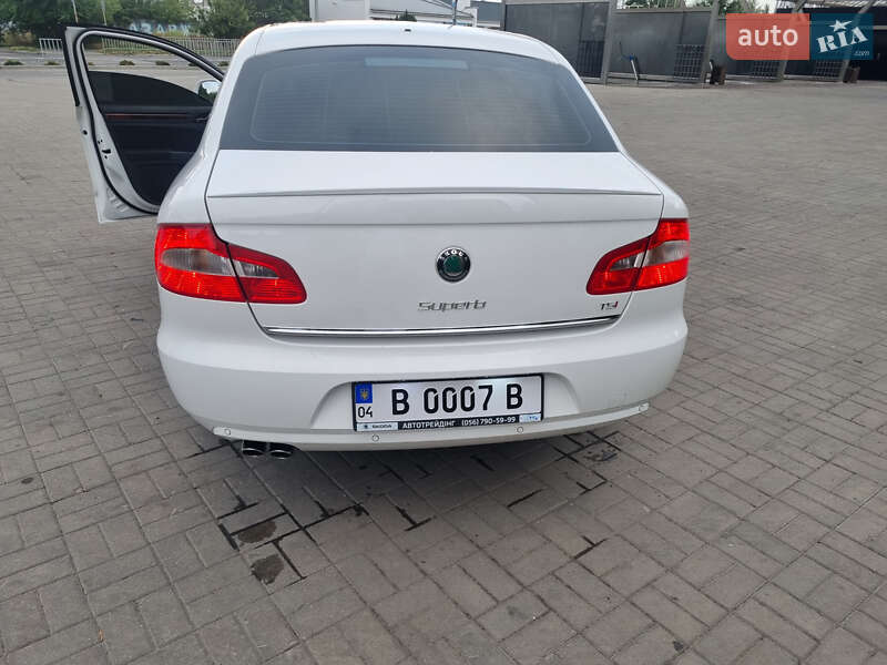 Лифтбек Skoda Superb 2012 в Днепре
