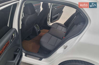 Лифтбек Skoda Superb 2012 в 