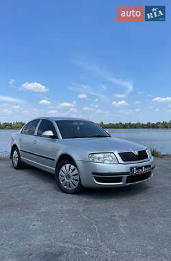 Лифтбек Skoda Superb 2006 в Днепре