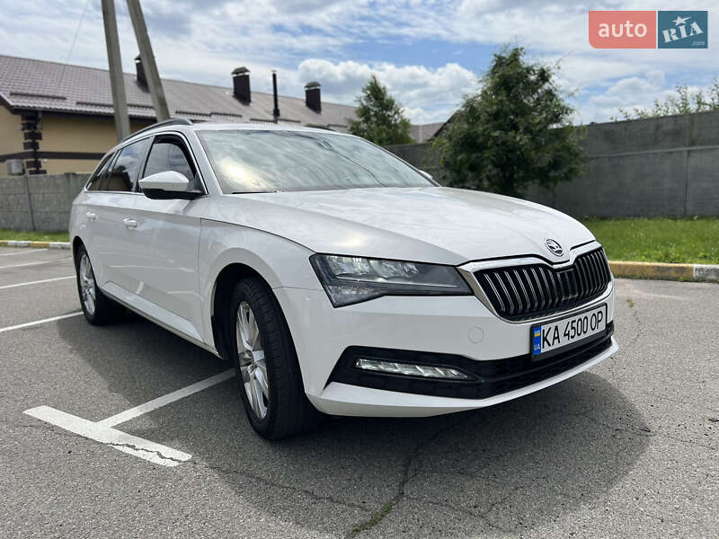 Универсал Skoda Superb 2019 в Киеве