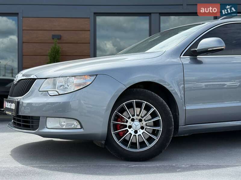 Универсал Skoda Superb 2011 в Ровно