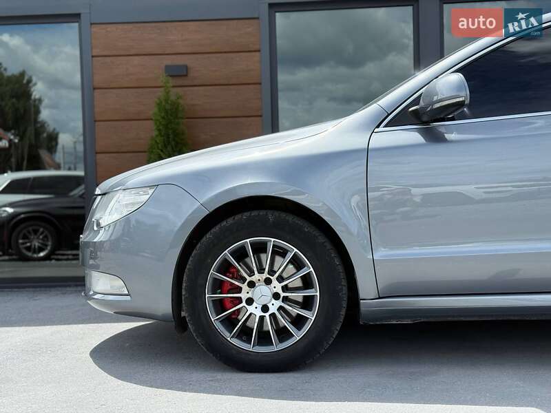 Универсал Skoda Superb 2011 в Ровно