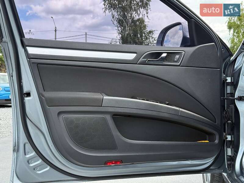 Универсал Skoda Superb 2011 в Ровно
