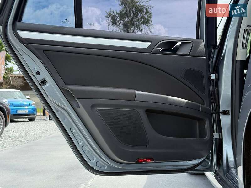 Универсал Skoda Superb 2011 в Ровно