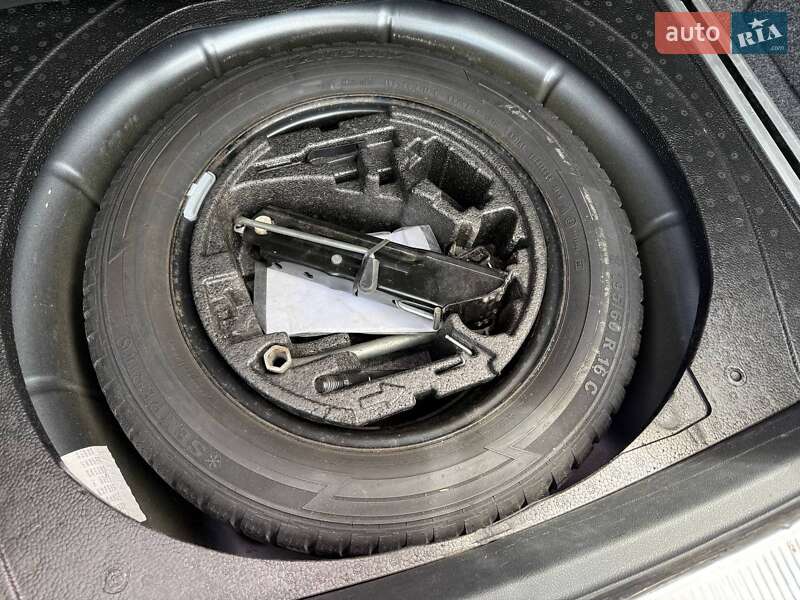 Универсал Skoda Superb 2011 в Ровно