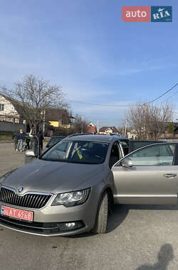 Универсал Skoda Superb 2015 в 