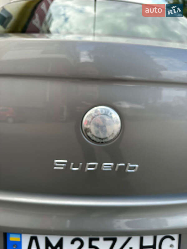 Лифтбек Skoda Superb 2008 в Звягеле