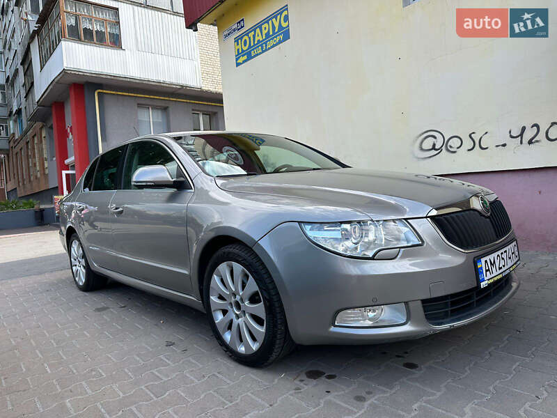 Лифтбек Skoda Superb 2008 в Звягеле