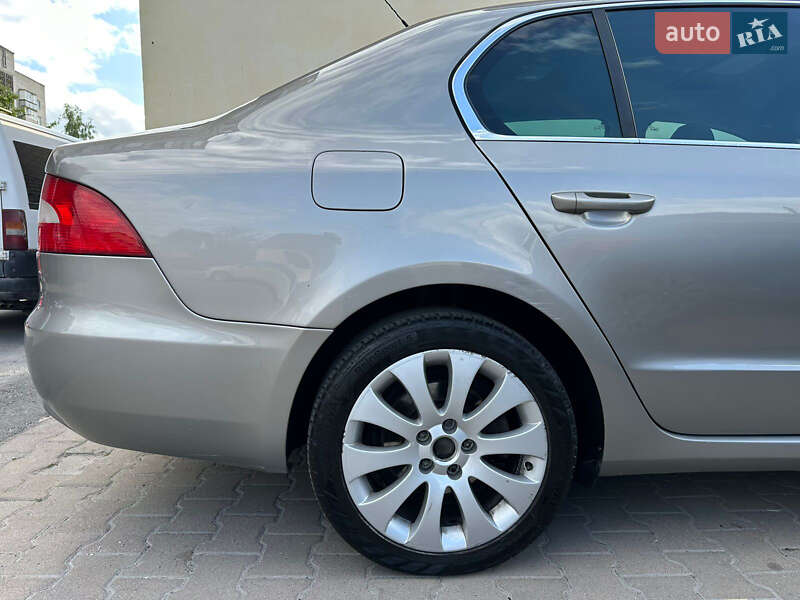 Лифтбек Skoda Superb 2008 в Звягеле