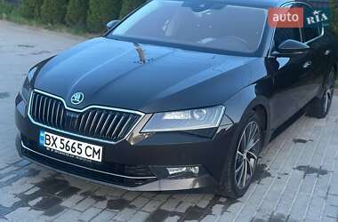 Лифтбек Skoda Superb 2018 в 