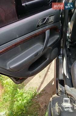 Лифтбек Skoda Superb 2004 в 