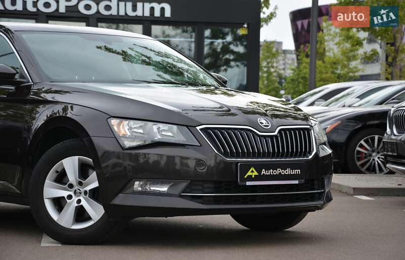 Ліфтбек Skoda Superb 2015 в Києві