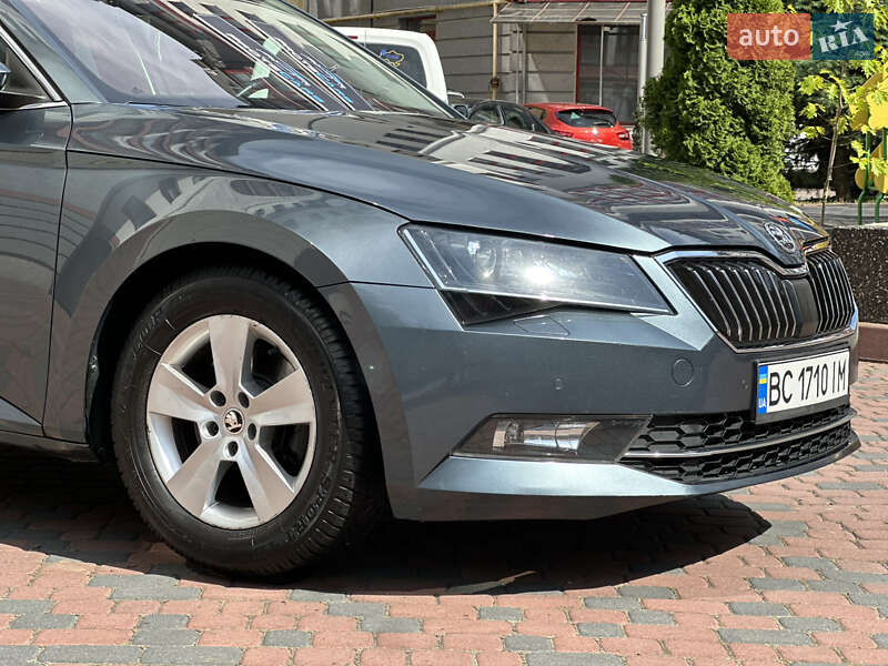 Ліфтбек Skoda Superb 2015 в Івано-Франківську