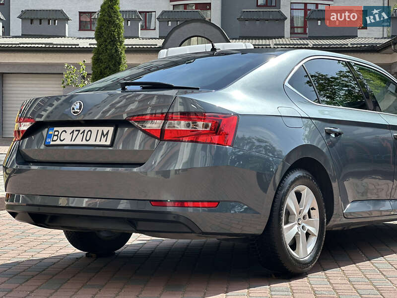 Ліфтбек Skoda Superb 2015 в Івано-Франківську