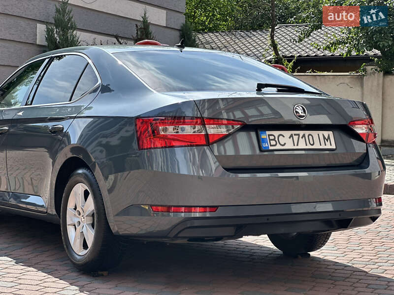 Ліфтбек Skoda Superb 2015 в Івано-Франківську