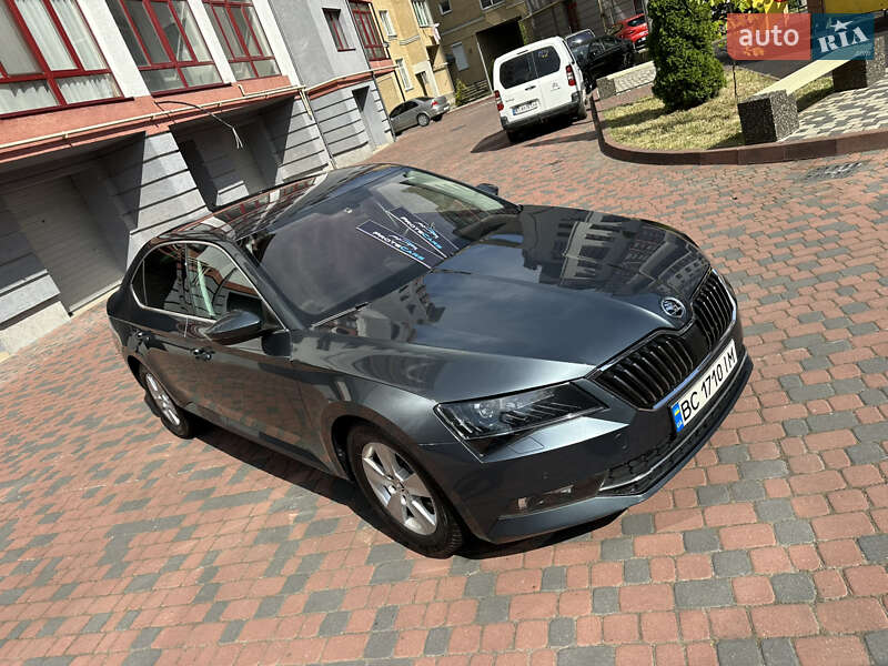 Ліфтбек Skoda Superb 2015 в Івано-Франківську