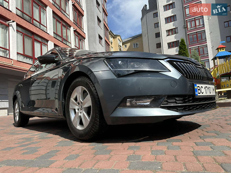 Ліфтбек Skoda Superb 2015 в Івано-Франківську