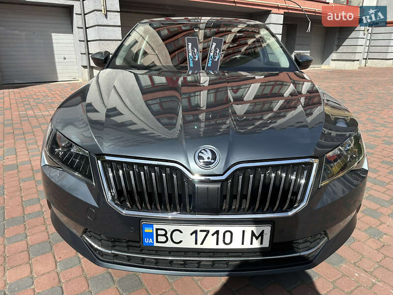 Ліфтбек Skoda Superb 2015 в Івано-Франківську