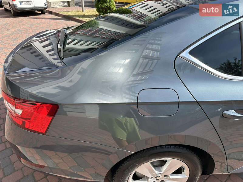 Ліфтбек Skoda Superb 2015 в Івано-Франківську
