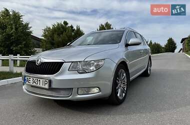 Універсал Skoda Superb 2013 в Дніпрі